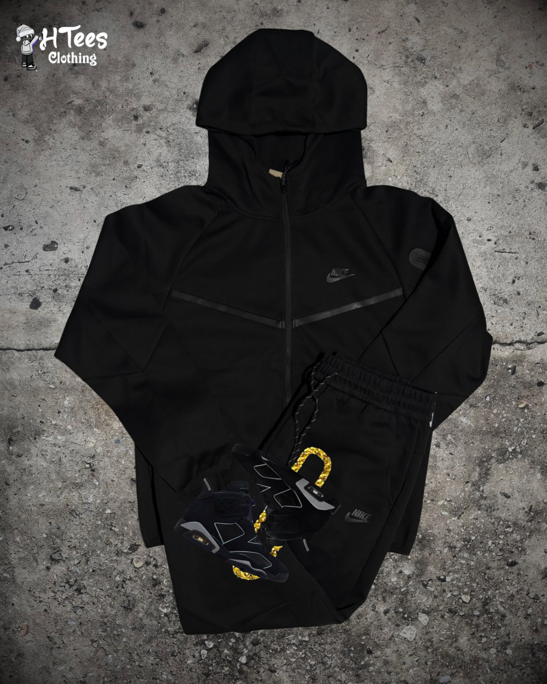 Black Nike Tech