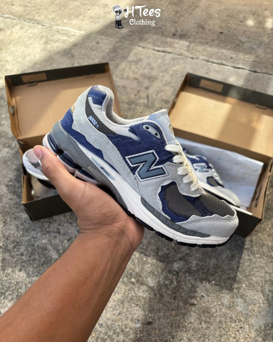 New Balance 2002R Navy Light Blue
