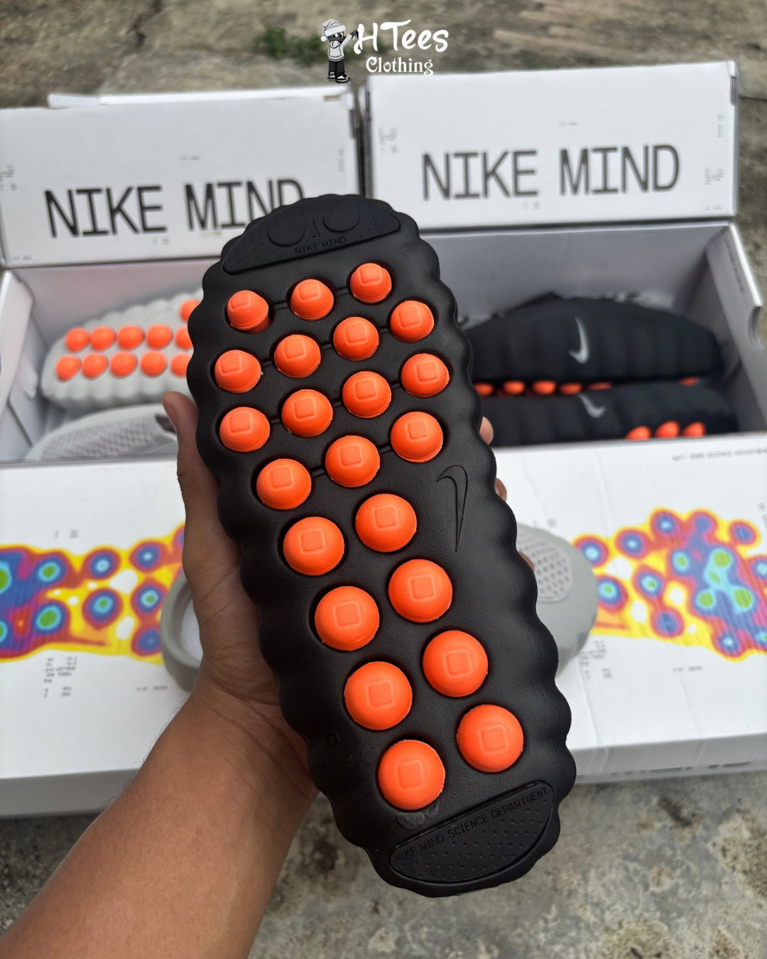 Black Nike Mind 001