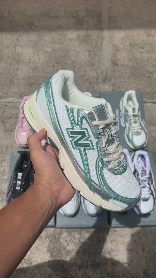New Balance 740 Green